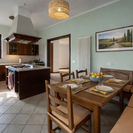 I Tre Fratelli Ad Arona 4br, Garden, Jacuzzi, Villa *