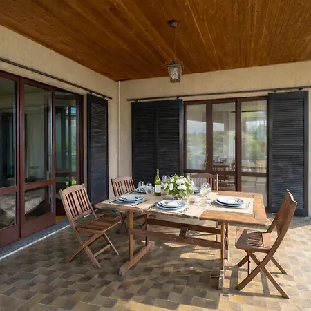 I Tre Fratelli Ad Arona 4br, Garden, Jacuzzi, Villa Ghevio